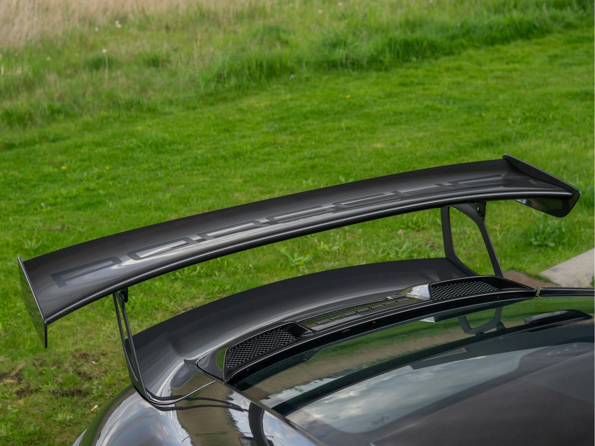 Porsche 911 3.8 GT2 RS | weissach-pakket | kuipstoelen | BOSE